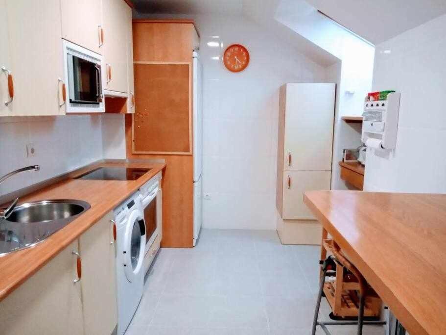 Precioso Atico Con Bonitas Vistas A La Pena Oroel Apartment Jaca Exterior foto